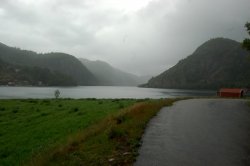 Lenefjord Blick Richtung Norden. Links der Ort Augland